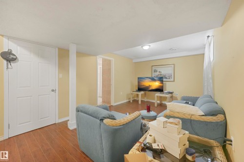44 Lennox Drive, St. Albert, AB - Indoor