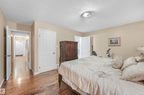 44 Lennox Drive, St. Albert, AB - Indoor Photo Showing Bedroom