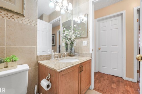 44 Lennox Drive, St. Albert, AB - Indoor Photo Showing Bathroom