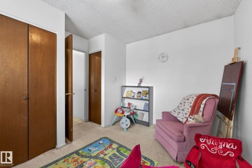 1037 Millbourne Rd E Nw, Edmonton, AB - Indoor