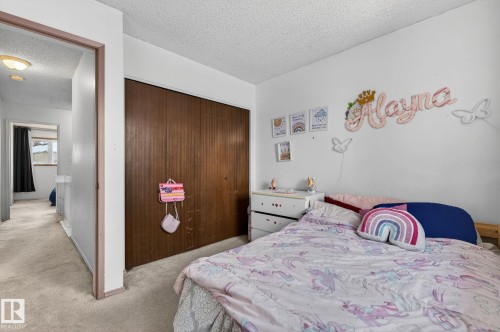 1037 Millbourne Rd E Nw, Edmonton, AB - Indoor Photo Showing Bedroom
