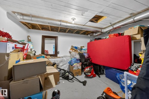 1037 Millbourne Rd E Nw, Edmonton, AB - Indoor