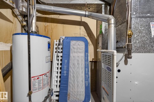 1037 Millbourne Rd E Nw, Edmonton, AB - Indoor Photo Showing Basement