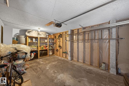 1037 Millbourne Rd E Nw, Edmonton, AB - Indoor Photo Showing Garage