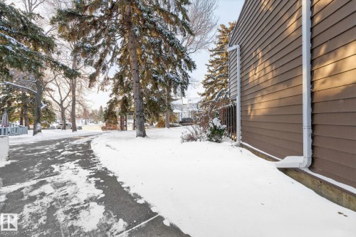 1037 Millbourne Rd E Nw, Edmonton, AB - Outdoor