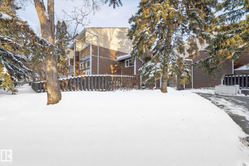 1037 Millbourne Rd E Nw, Edmonton, AB - Outdoor