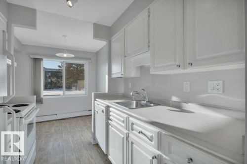 102 11455 41 Avenue, Edmonton, AB - Indoor Photo Showing Kitchen