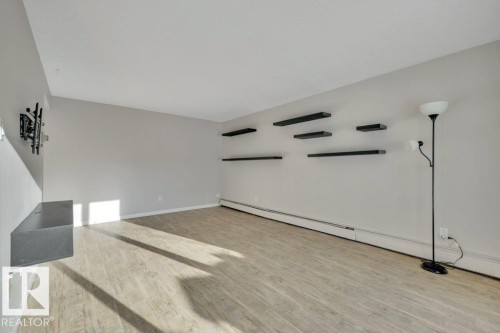 102 11455 41 Avenue, Edmonton, AB - Indoor Photo Showing Other Room