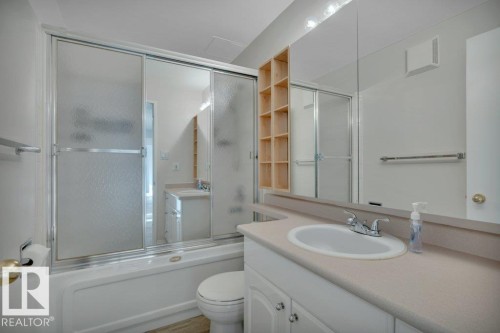 102 11455 41 Avenue, Edmonton, AB - Indoor Photo Showing Bathroom