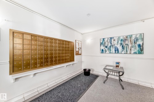 112 11716 100 Avenue, Edmonton, AB - Indoor Photo Showing Other Room