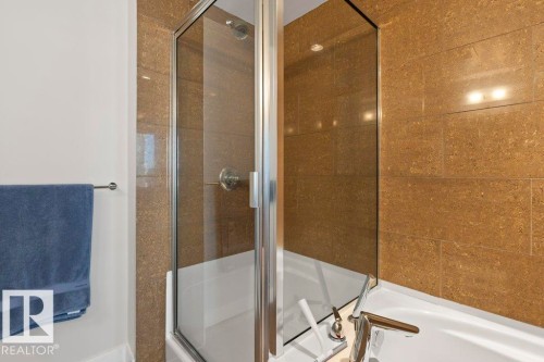 1104 10046 117 Street, Edmonton, AB - Indoor Photo Showing Bathroom