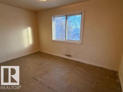 7712 Argyll Road, Edmonton, AB - Indoor Photo Showing Other Room