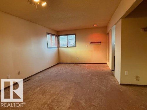 7712 Argyll Road, Edmonton, AB - Indoor Photo Showing Other Room