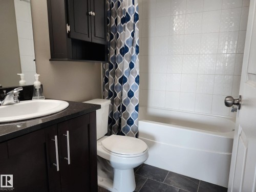 407 270 Mcconachie Drive, Edmonton, AB - Indoor Photo Showing Bathroom