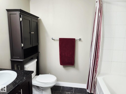 407 270 Mcconachie Drive, Edmonton, AB - Indoor Photo Showing Bathroom