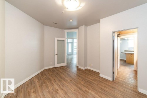 208 10009 102 Avenue, Edmonton, AB - Indoor Photo Showing Other Room
