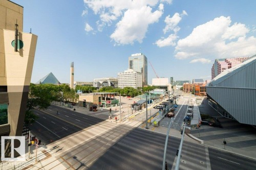 208 10009 102 Avenue, Edmonton, AB - Outdoor