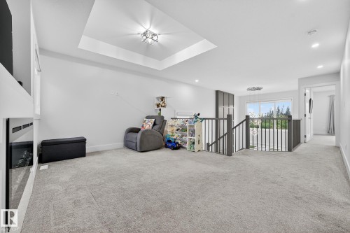 86 Meadowlink Common, Spruce Grove, AB - Indoor Photo Showing Other Room
