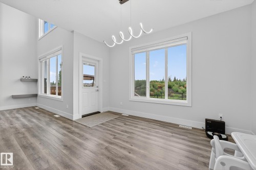 86 Meadowlink Common, Spruce Grove, AB - Indoor Photo Showing Other Room