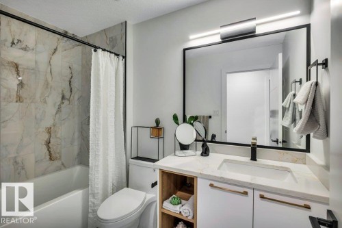 5204 Kimball Crescent, Edmonton, AB - Indoor Photo Showing Bathroom