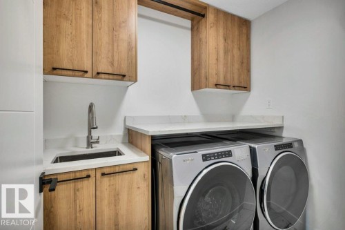 5204 Kimball Crescent, Edmonton, AB - Indoor Photo Showing Laundry Room