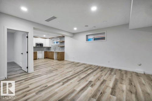 5204 Kimball Crescent, Edmonton, AB - Indoor