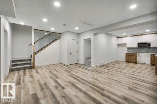 5204 Kimball Crescent, Edmonton, AB - Indoor