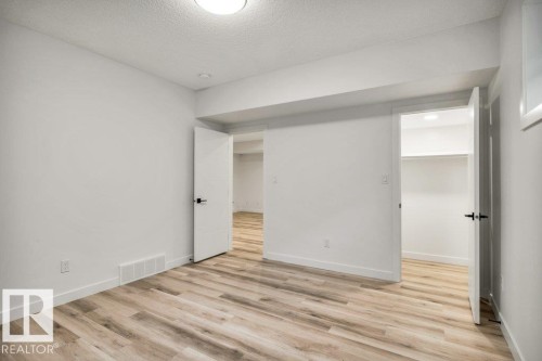 5204 Kimball Crescent, Edmonton, AB - Indoor Photo Showing Other Room