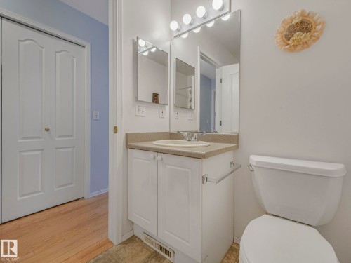 # 26 13320 124 Street Nw, Edmonton, AB - Indoor Photo Showing Bathroom