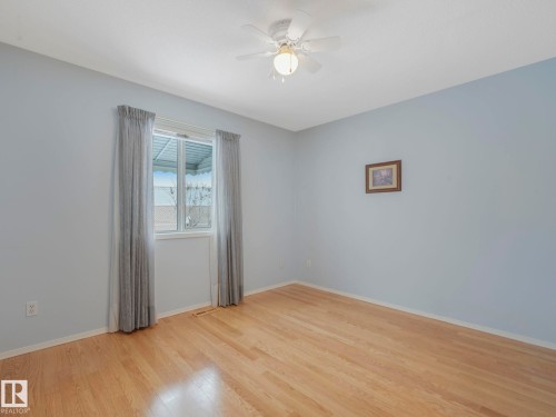 # 26 13320 124 Street Nw, Edmonton, AB - Indoor Photo Showing Other Room