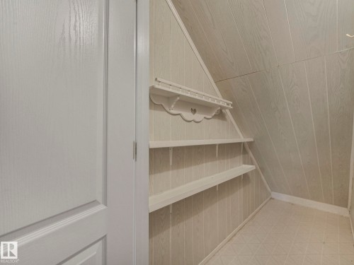 # 26 13320 124 Street Nw, Edmonton, AB - Indoor With Storage