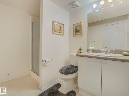 # 26 13320 124 Street Nw, Edmonton, AB - Indoor Photo Showing Bathroom