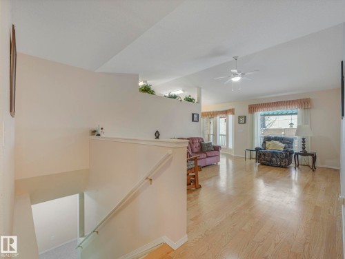 Edmonton, AB - Indoor Photo Showing Other Room