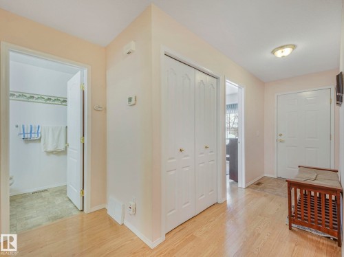 Edmonton, AB - Indoor Photo Showing Other Room