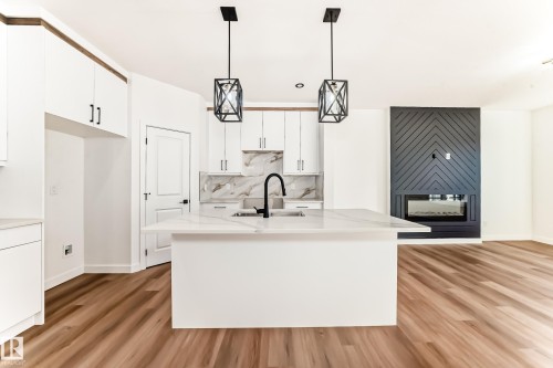 24 Westwyck Link, Spruce Grove, AB - Indoor Photo Showing Kitchen