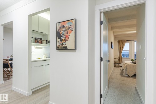 1412 9918 101 Street, Edmonton, AB - Indoor Photo Showing Other Room