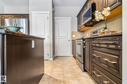 5734 175Aave, Edmonton, AB - Indoor Photo Showing Kitchen With Upgraded Kitchen