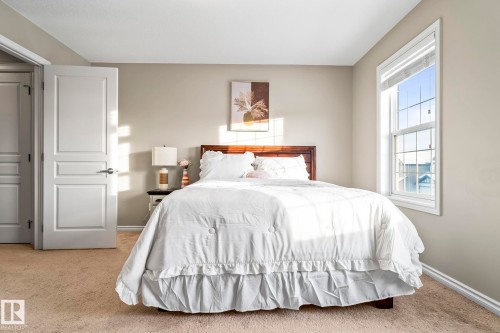 5734 175Aave, Edmonton, AB - Indoor Photo Showing Bedroom