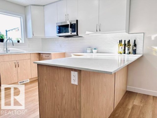 4845 115 Avenue, Edmonton, AB - Indoor Photo Showing Kitchen