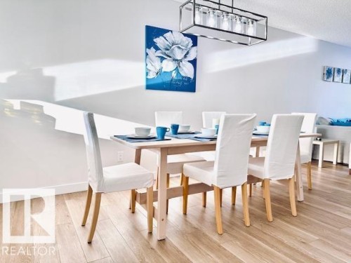 4845 115 Avenue, Edmonton, AB - Indoor Photo Showing Dining Room