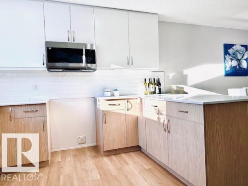 4845 115 Avenue, Edmonton, AB - Indoor Photo Showing Kitchen