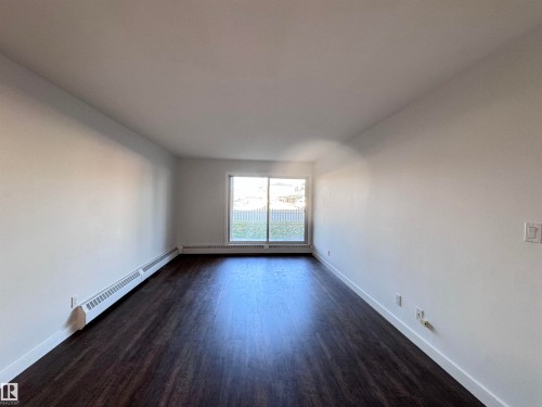 103 10511 19 Avenue, Edmonton, AB - Indoor Photo Showing Other Room