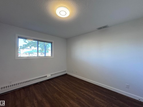 103 10511 19 Avenue, Edmonton, AB - Indoor Photo Showing Other Room