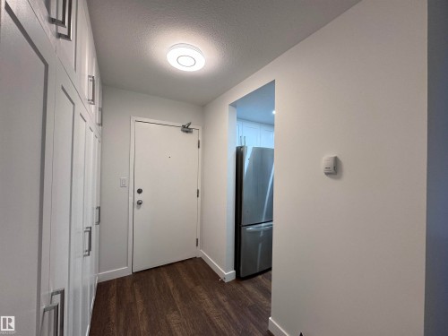 103 10511 19 Avenue, Edmonton, AB - Indoor Photo Showing Other Room