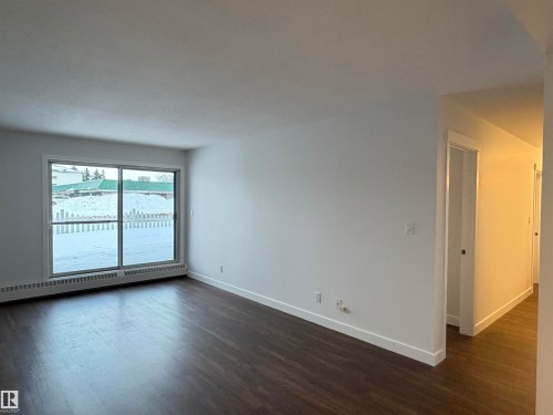 103 10511 19 Avenue, Edmonton, AB - Indoor Photo Showing Other Room