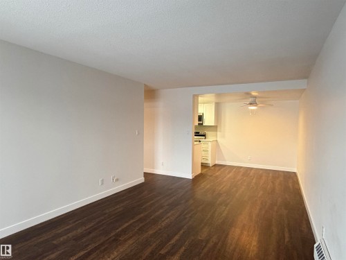 103 10511 19 Avenue, Edmonton, AB - Indoor Photo Showing Other Room