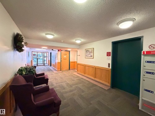 103 10511 19 Avenue, Edmonton, AB - Indoor Photo Showing Other Room