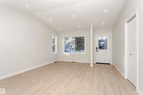 76 Dayton Crescent, St. Albert, AB - Indoor Photo Showing Other Room