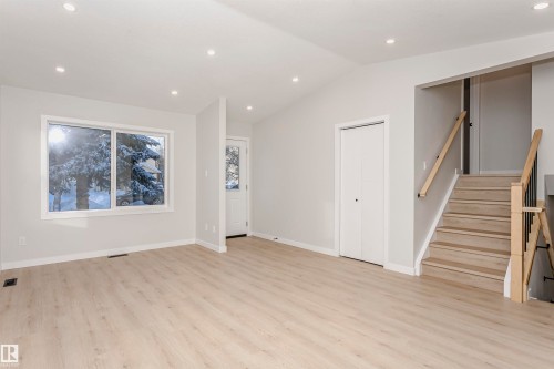76 Dayton Crescent, St. Albert, AB - Indoor Photo Showing Other Room