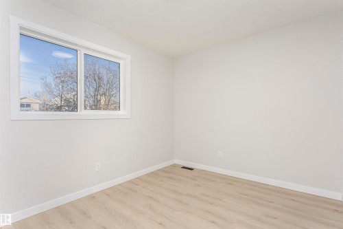 76 Dayton Crescent, St. Albert, AB - Indoor Photo Showing Other Room